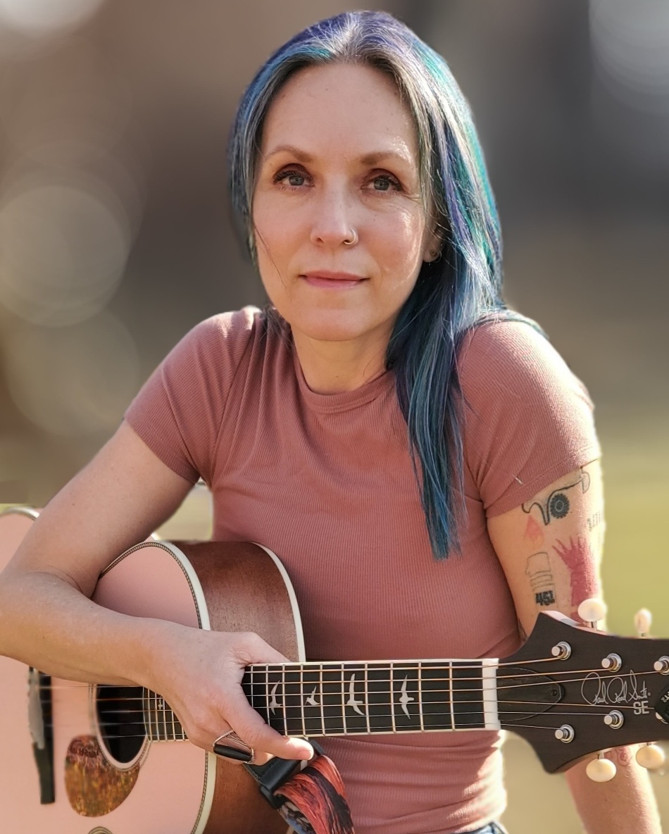 Jennifer George, live music artist at Fence Stile