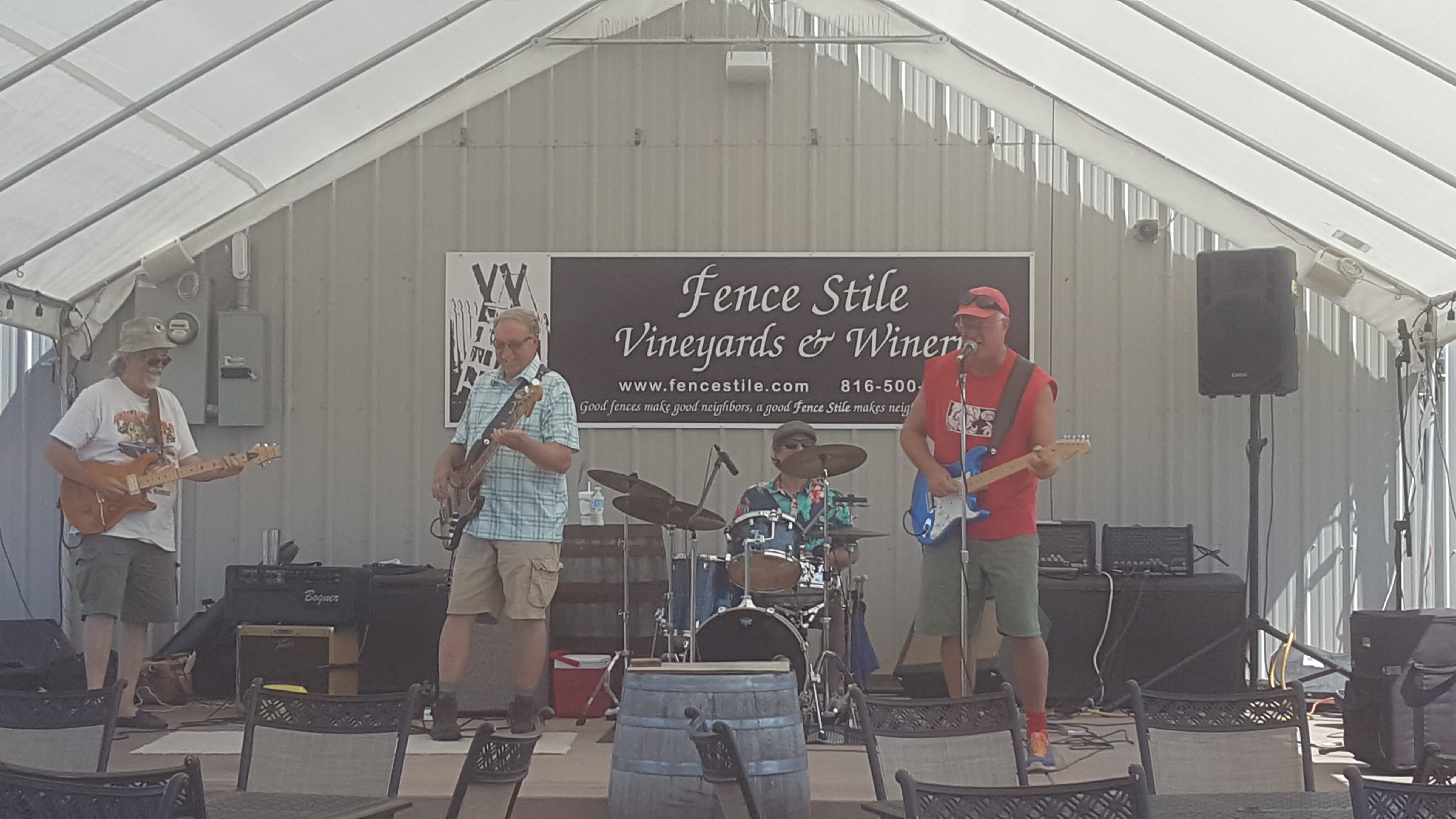 Live music performance at Fence Stile Vineyards on a weekend afternoon